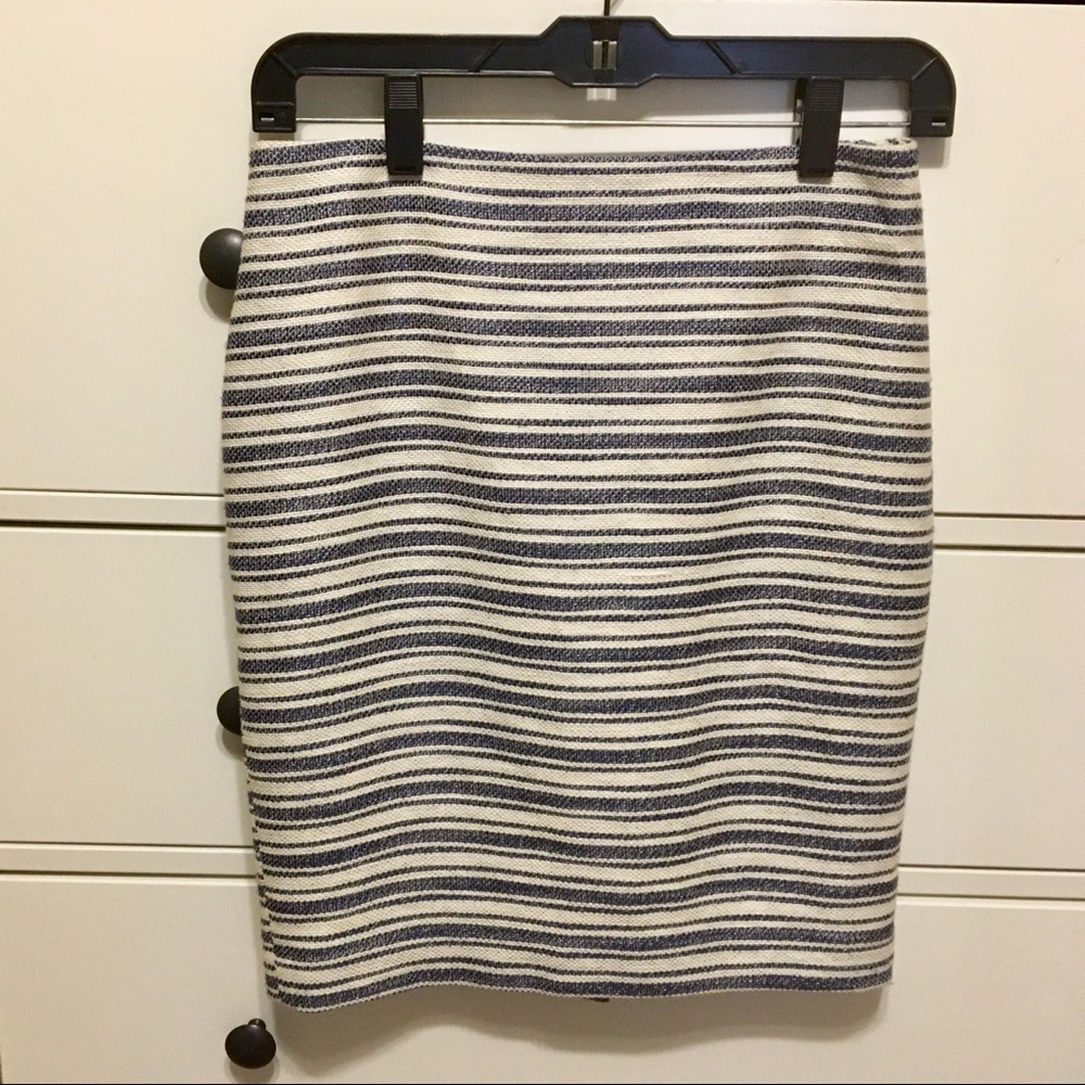 NWT Ann Taylor Cream & Blue Skirt